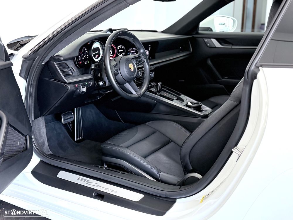 Porsche 911 (992) Carrera PDK - 17