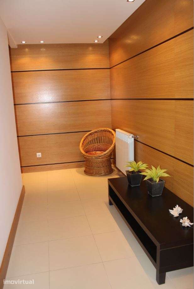 T2 Mobilado com Vista Mar na Nazaré – 1.000€/semana - Grande imagem: 2/8