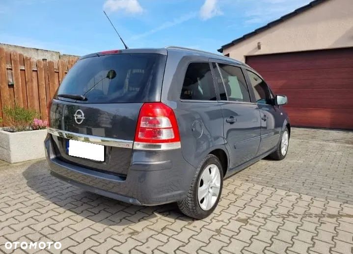 Opel Zafira - 8