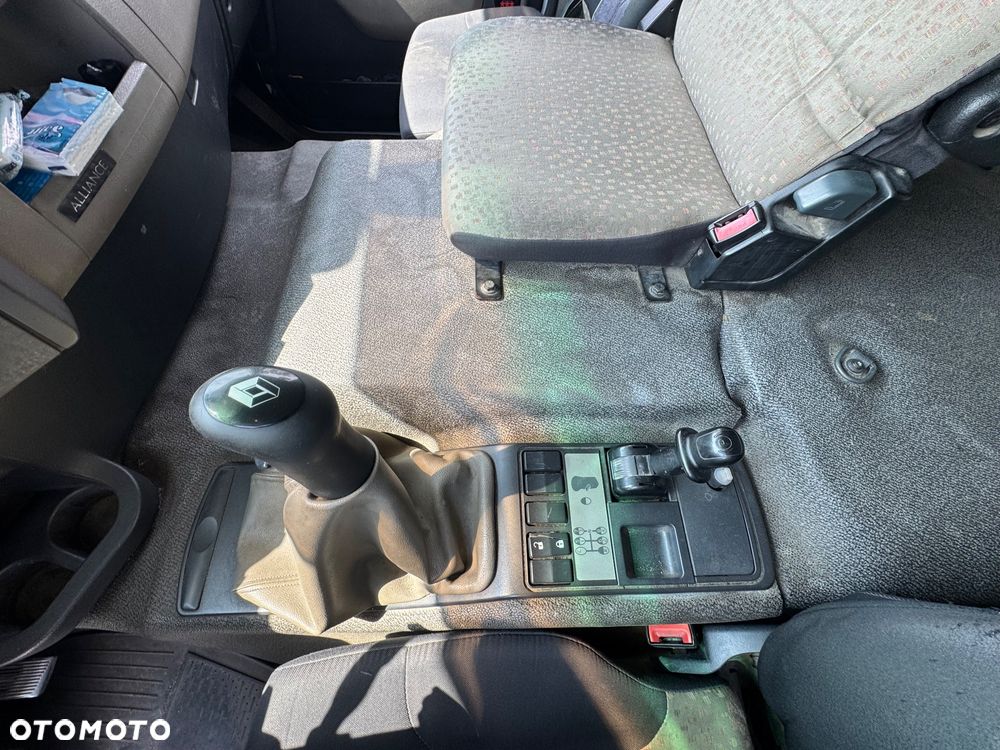 Renault Premium 270 - 17