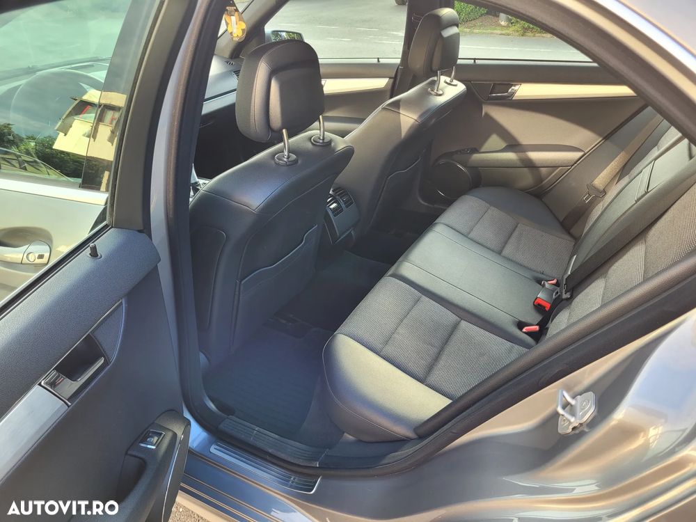 Mercedes-Benz C 220 CDI - 12
