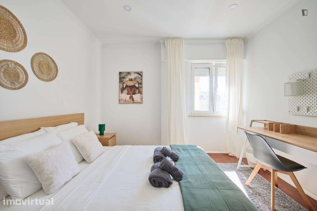 Quarto - localizado em Benfica Lisbon - Grande imagem: 3/40