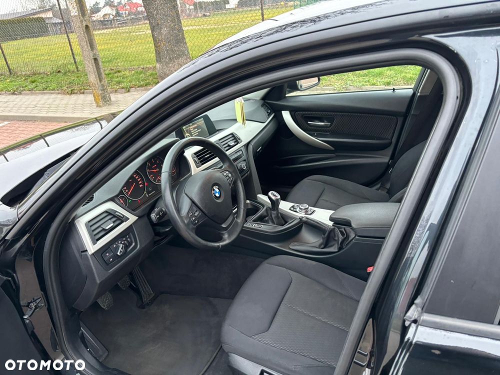 BMW Seria 3 320d - 7