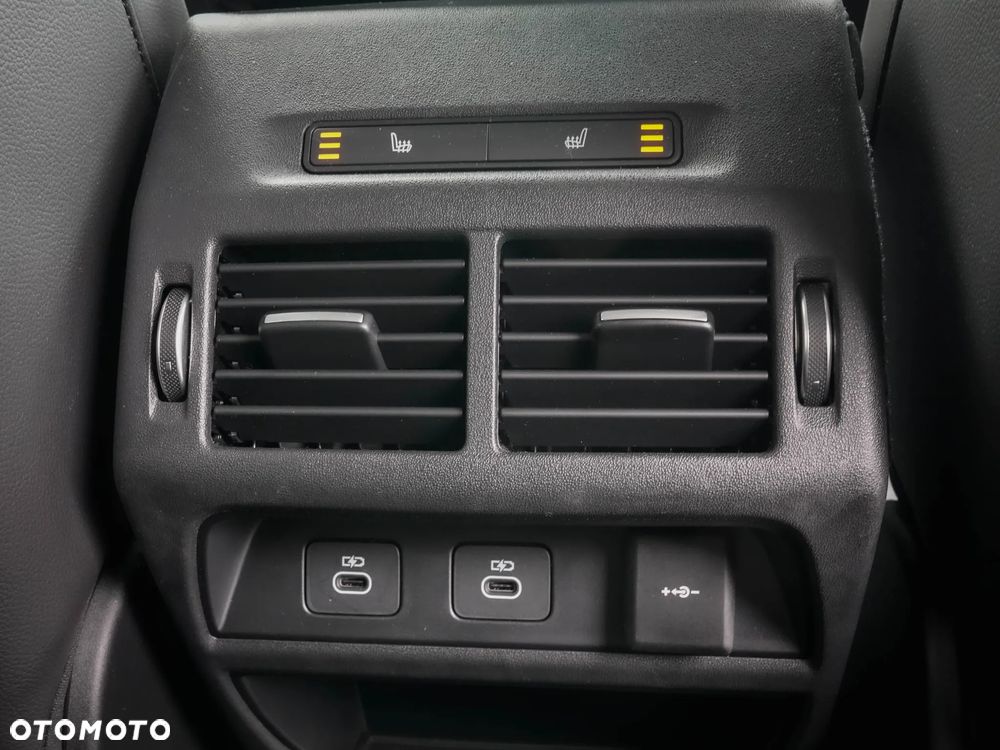 Land Rover Discovery Sport - 24