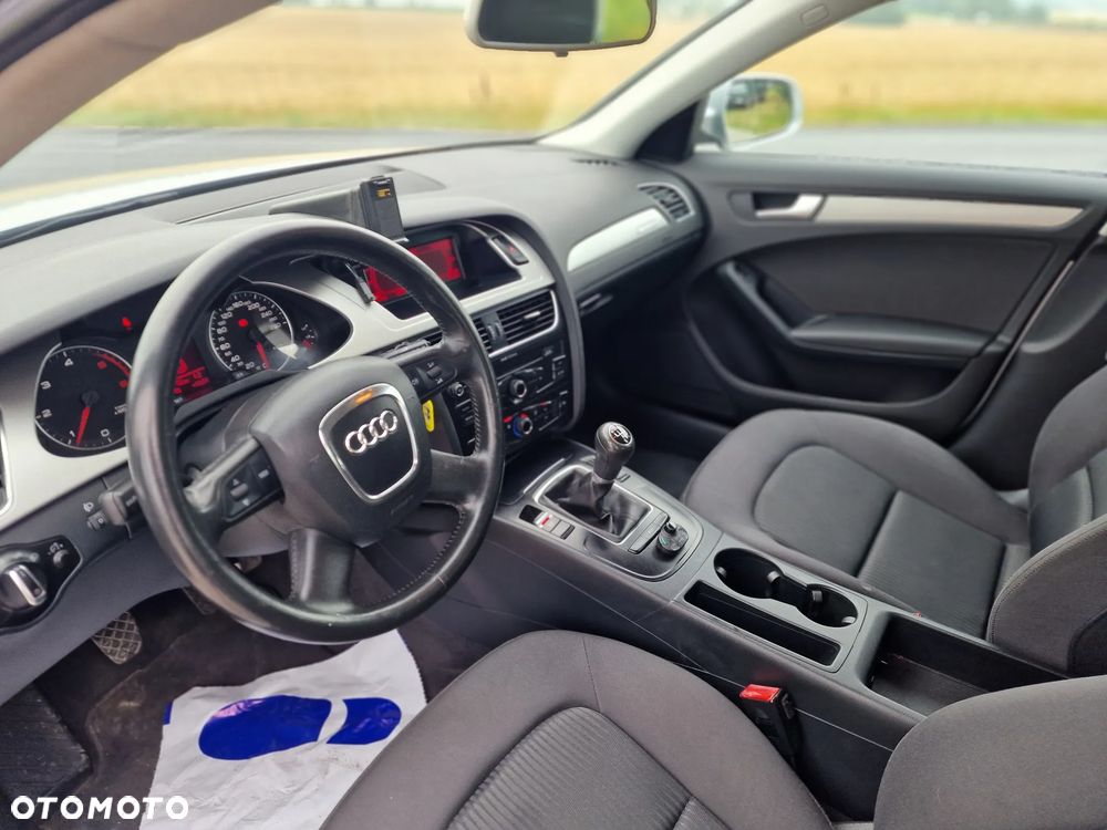Audi A4 Avant 2.0 TDI DPF quattro - 17