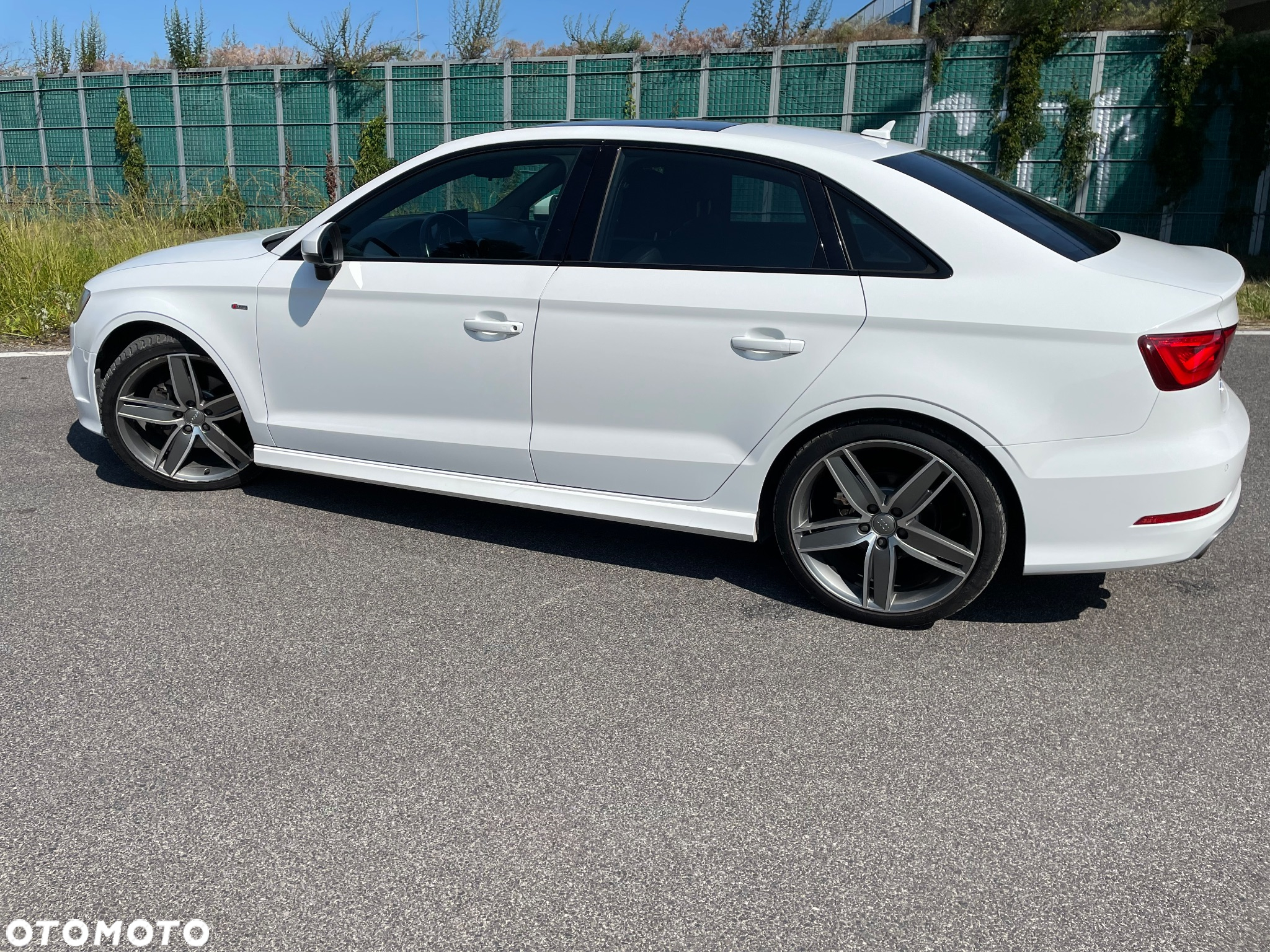 Audi A3 1.8 TFSI Sportback S tronic S line Sportpaket - 2