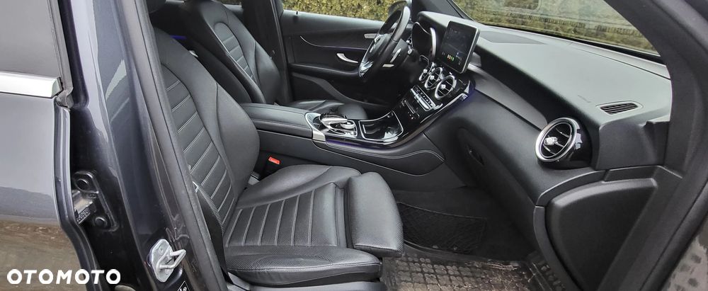Mercedes-Benz GLC 250 d 4Matic 9G-TRONIC AMG Line - 9