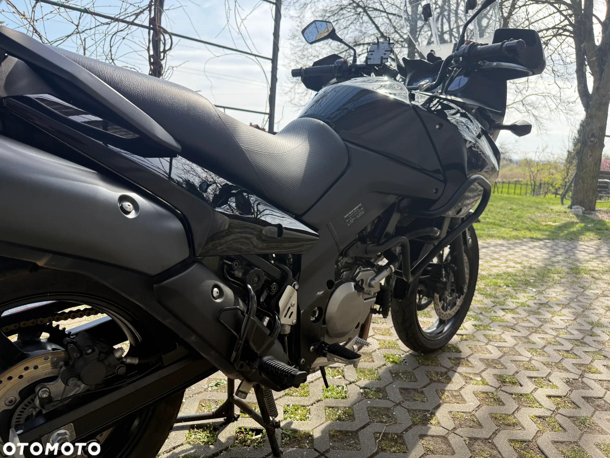 Suzuki DL - 10