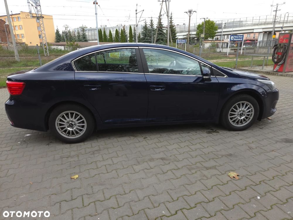 Toyota Avensis 1.8 Luna EU5 - 3