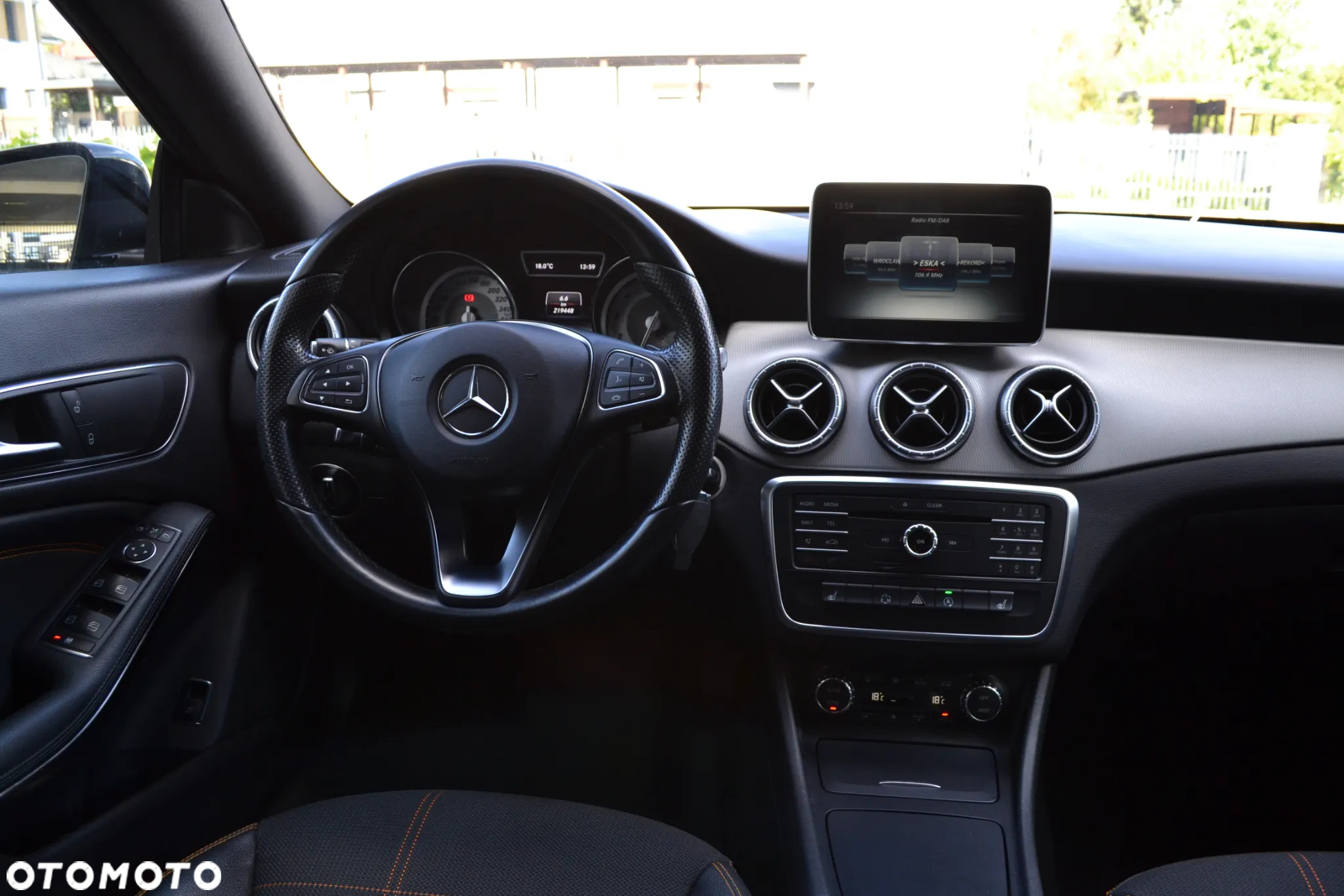 Mercedes-Benz CLA 200 7G-DCT AMG Line - 19