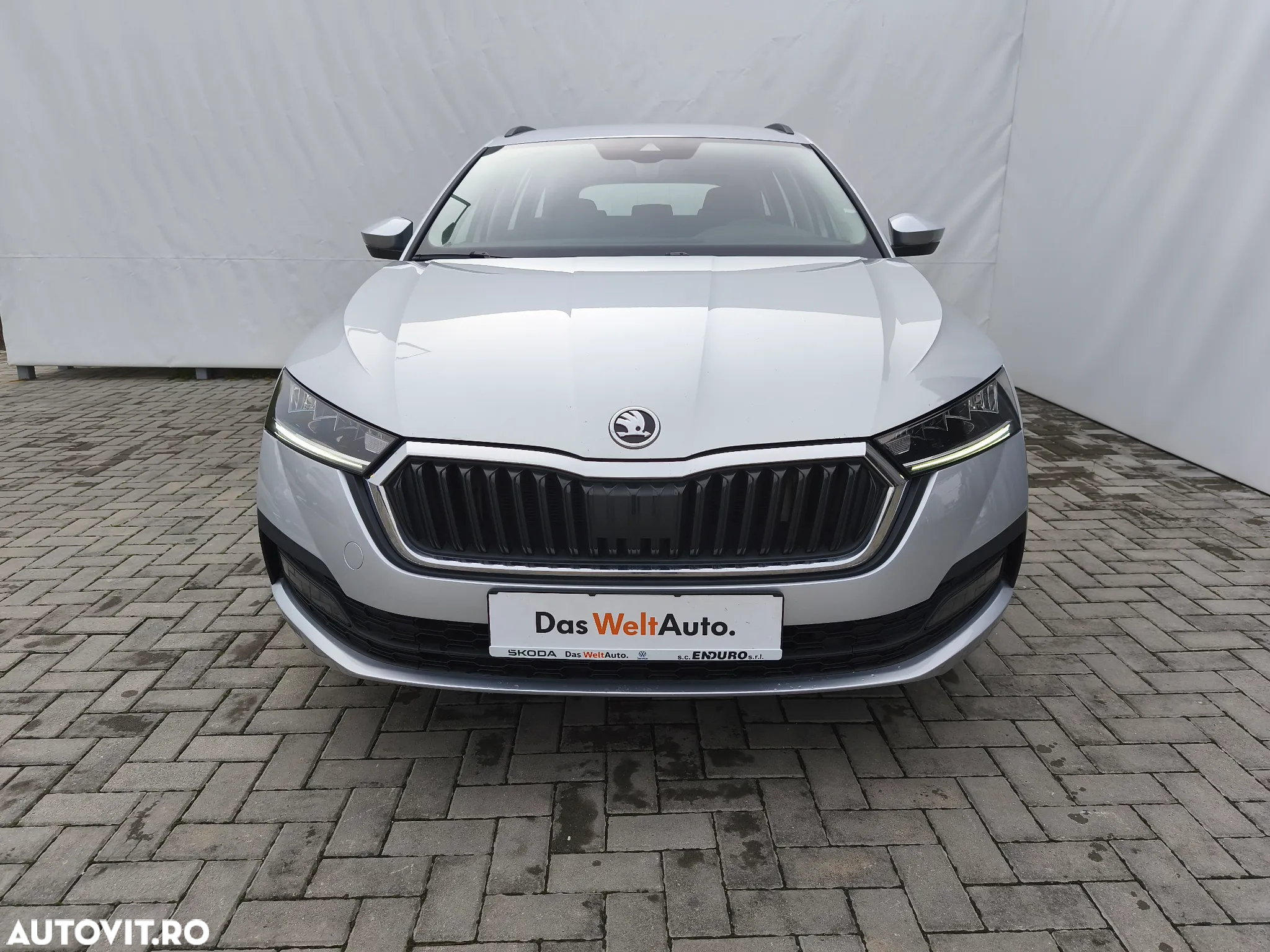 Skoda Octavia Combi 2.0 TDI DSG Exclusive - 9