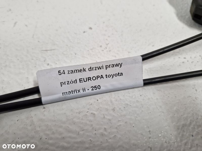 TOYOTA MATRIX 2 II E140 ZAMEK DRZWI PRAWY PRZÓD PRZEDNI EUROPA - 8