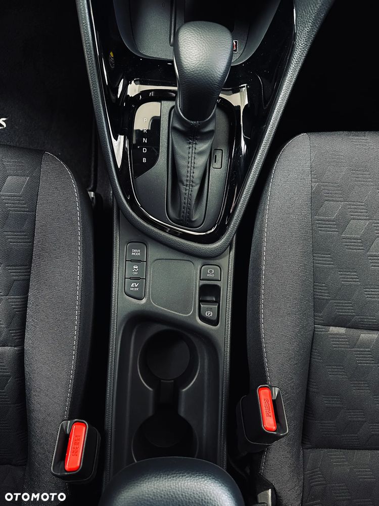 Toyota Yaris Hybrid 1.5 Style - 13