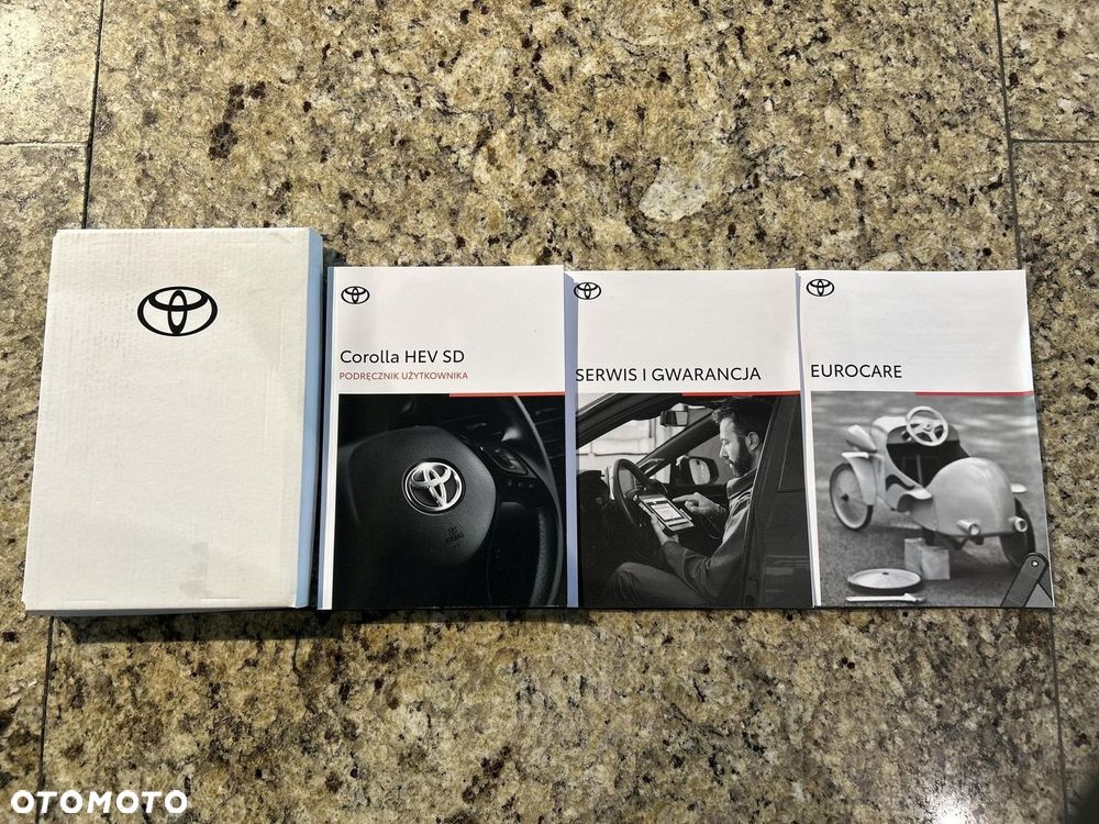 Toyota Corolla 1.8 Hybrid Style - 29