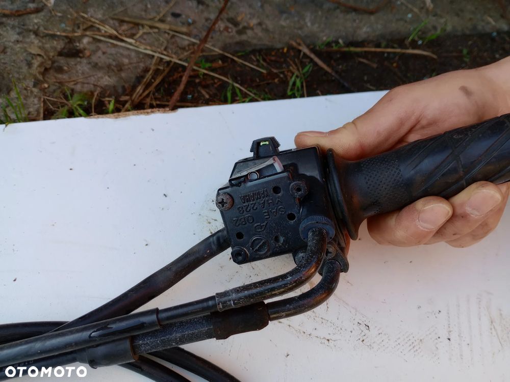 Manetka, linka gazu, linka hamulca, ręczny, lusterka, przełącznik Yamaha Majesty YP 250 1998r. - 15