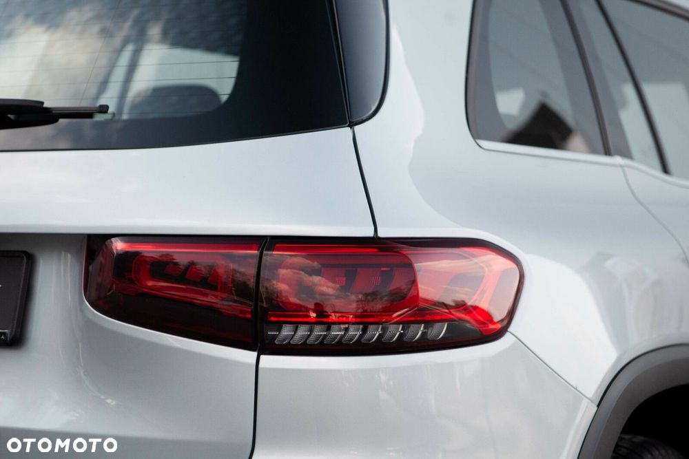 Mercedes-Benz GLB 180 Progressive 7G-DCT - 11