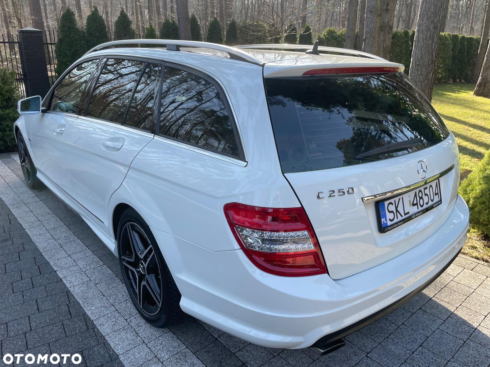 Mercedes-Benz Klasa C 250 CGI BlueEff Avantgarde - 8