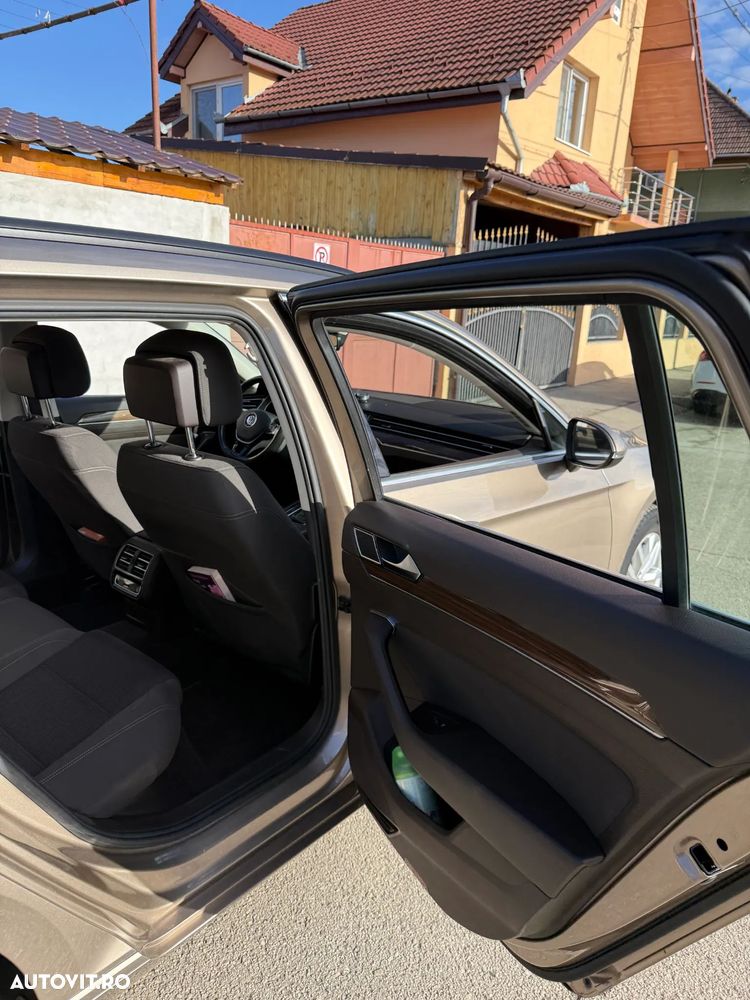 Volkswagen Passat 2.0 TDI DSG Comfortline - 9