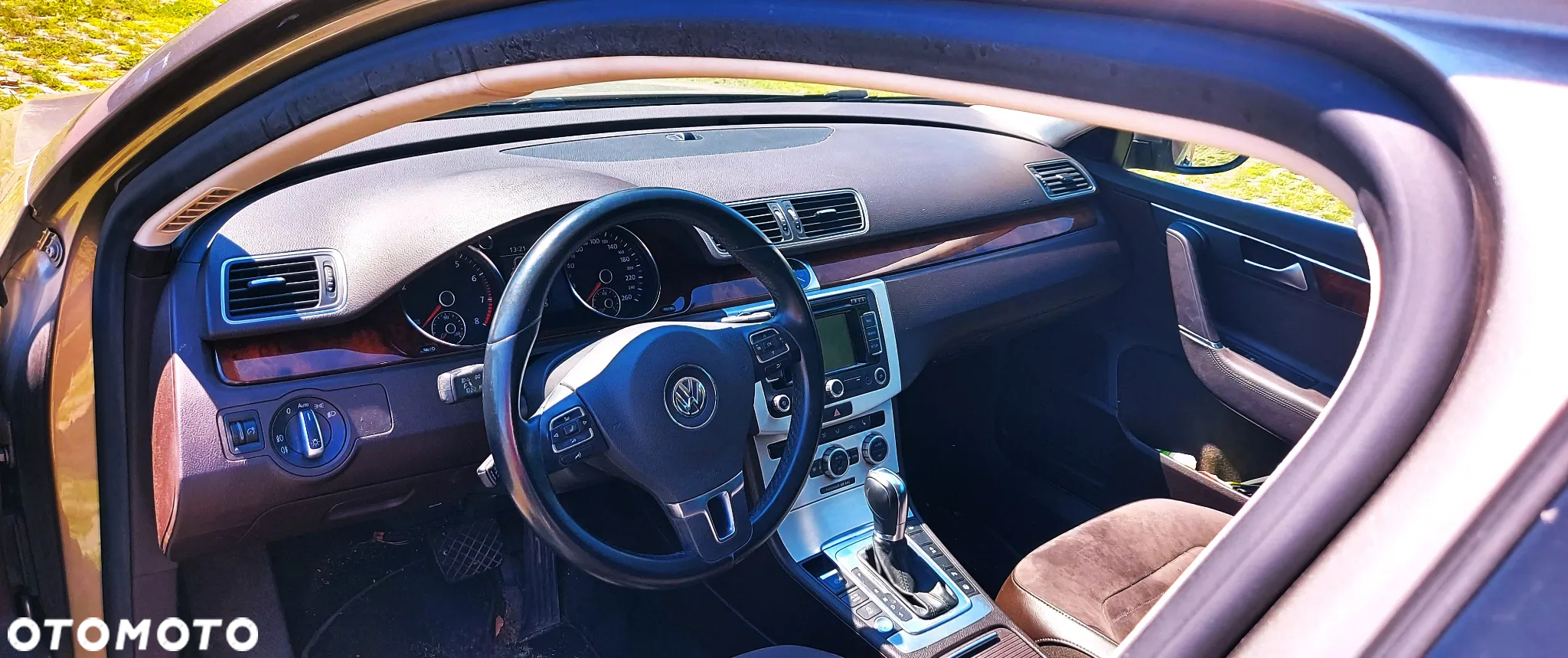 Volkswagen Passat - 2