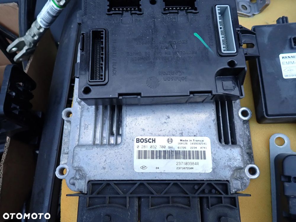 TRAFIC 3 VIVARO B NV 300 ZESTAW STARTOWY DO 1.6 DCI - 2