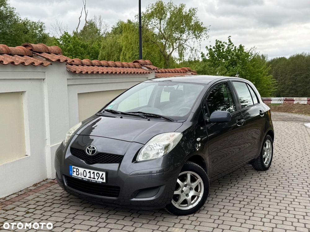 Toyota Yaris - 1