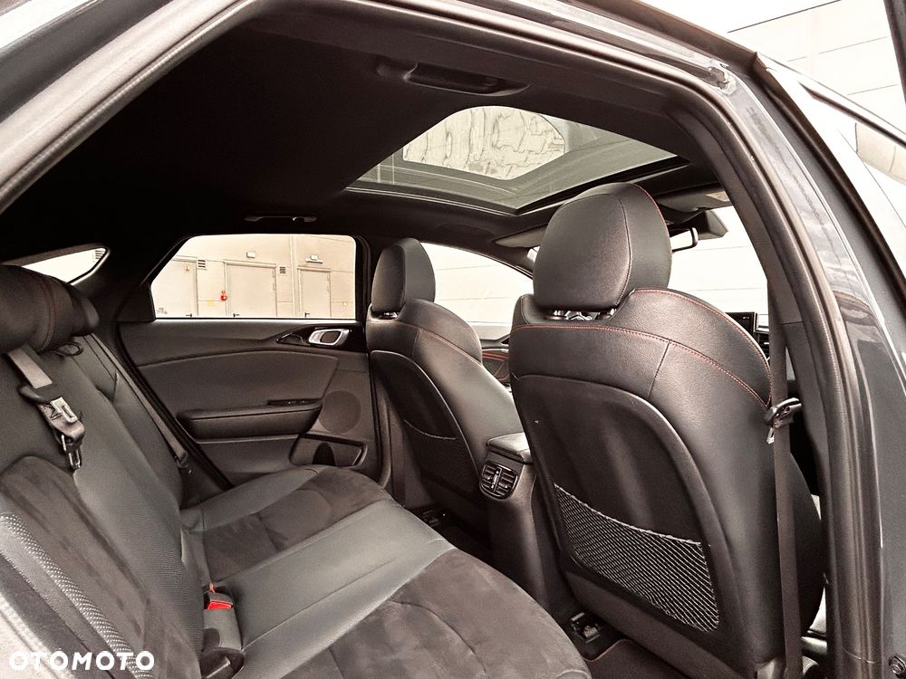 Kia ProCeed 1.6 T-GDI DCT7 OPF GT - 28