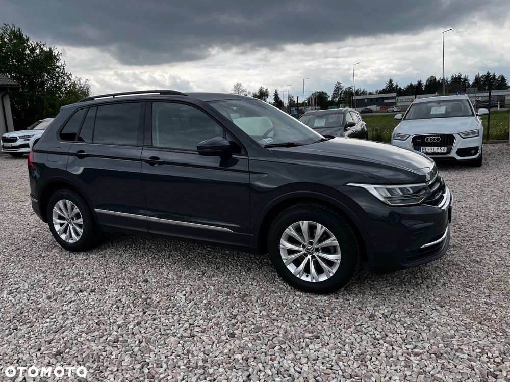 Volkswagen Tiguan - 13