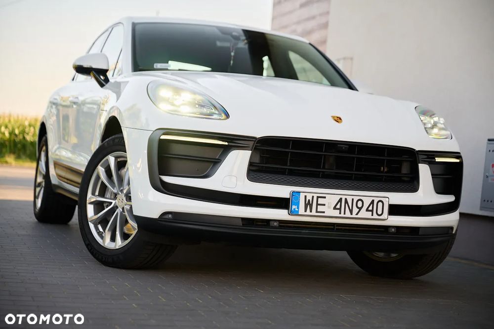 Porsche Macan - 1