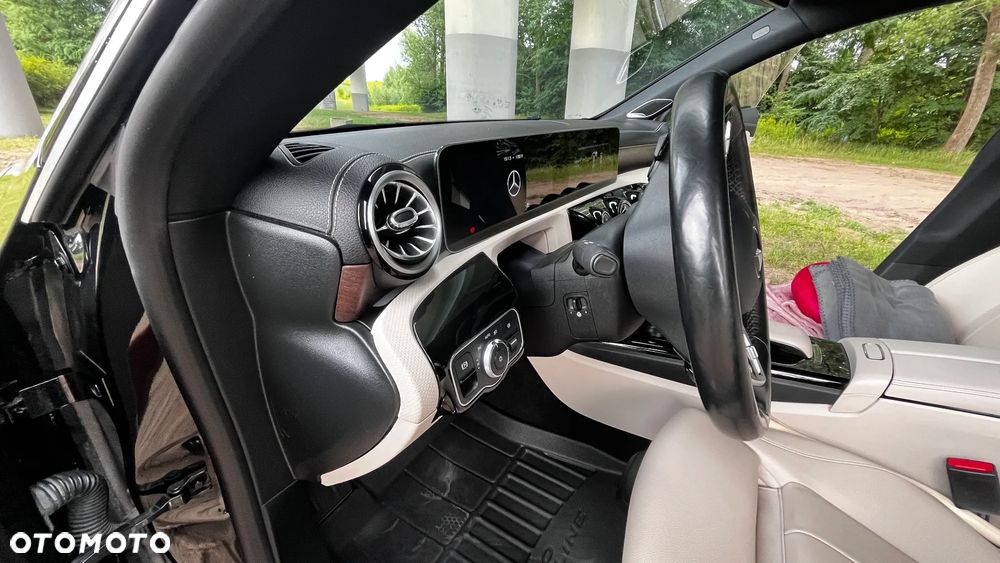 Mercedes-Benz CLA 220 d 8G-DCT - 17