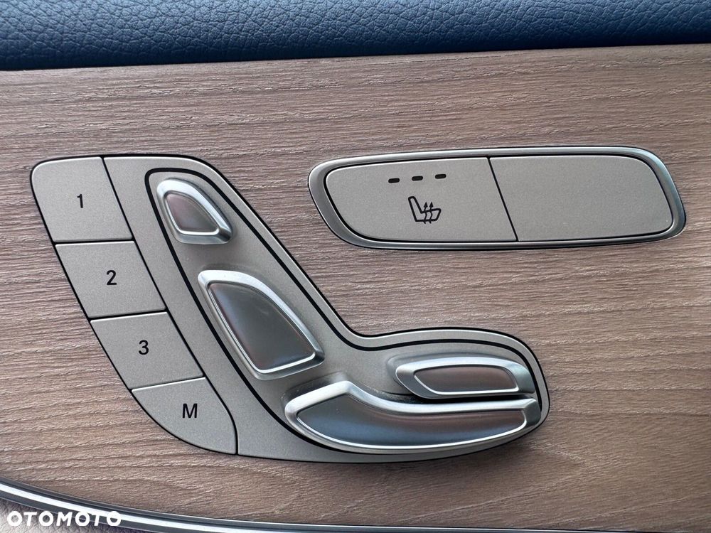 Mercedes-Benz Klasa E - 26