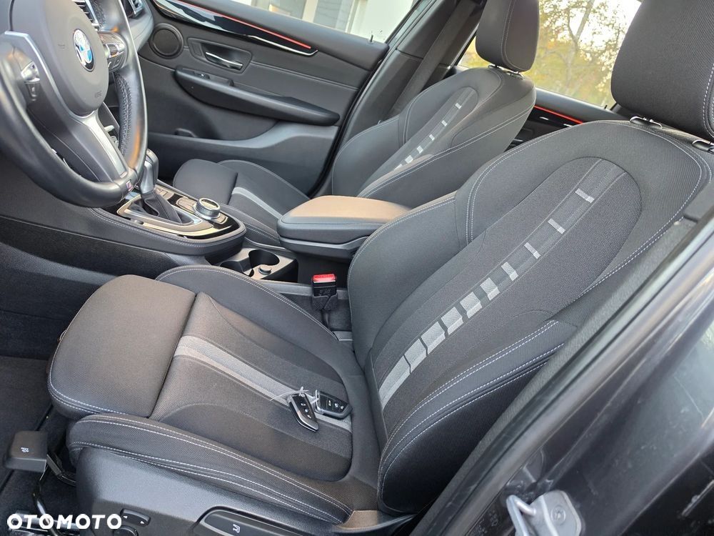 BMW Seria 2 218i Sport Line - 41