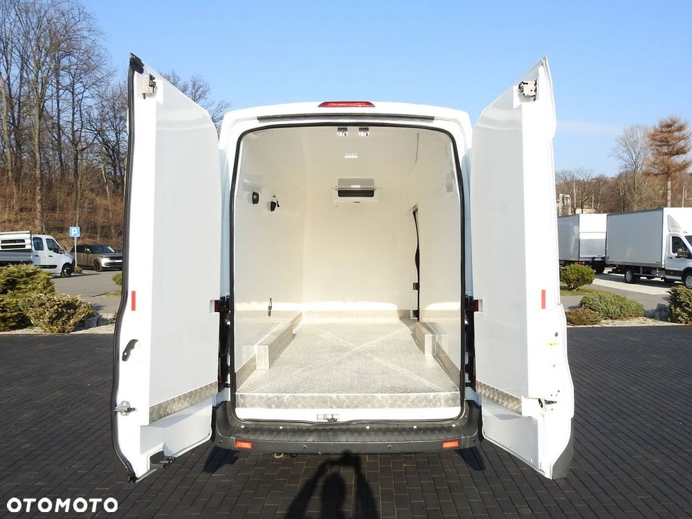 Ford TRANSIT  FURGON CHŁODNIA  0°C FUNKCJA GRZANIA TEMPOMAT LEDY KLIMATYZACJA  130KM - 13
