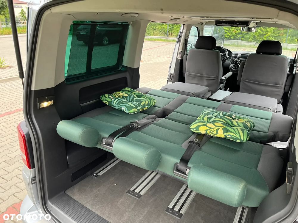 Volkswagen Multivan - 21