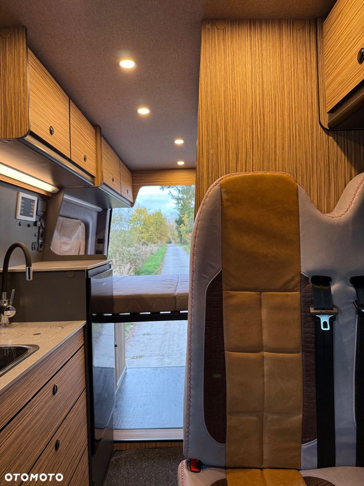 Mercedes-Benz Sprinter - 23