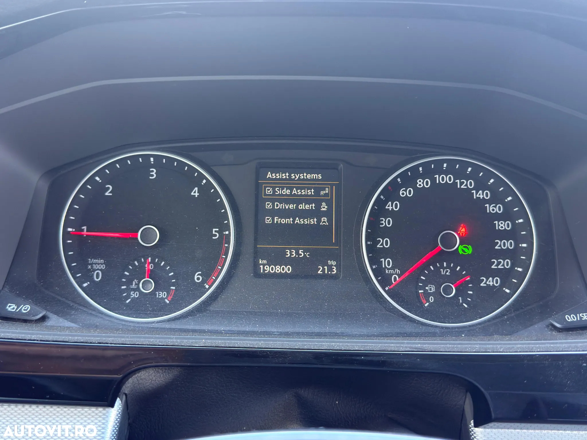 Volkswagen Multivan - 34