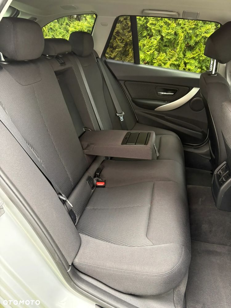 BMW Seria 3 320d Blue Performance Sport Line - 12