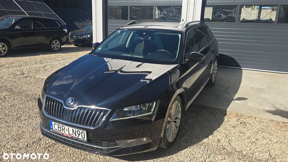 Skoda Superb 2.0 TDI Sportline DSG - 17