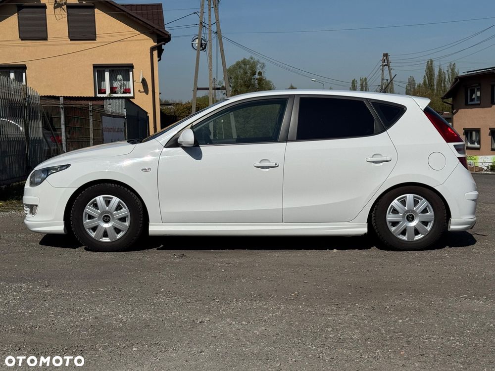 Hyundai i30 1.6 Classic + - 10