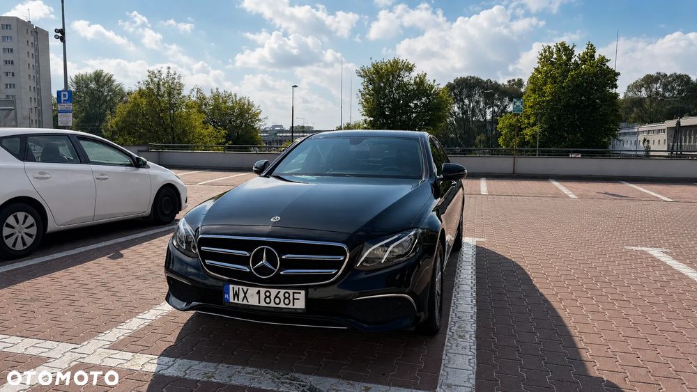 Mercedes-Benz Klasa E 220 d 4-Matic Business Edition 9G-TRONIC - 6