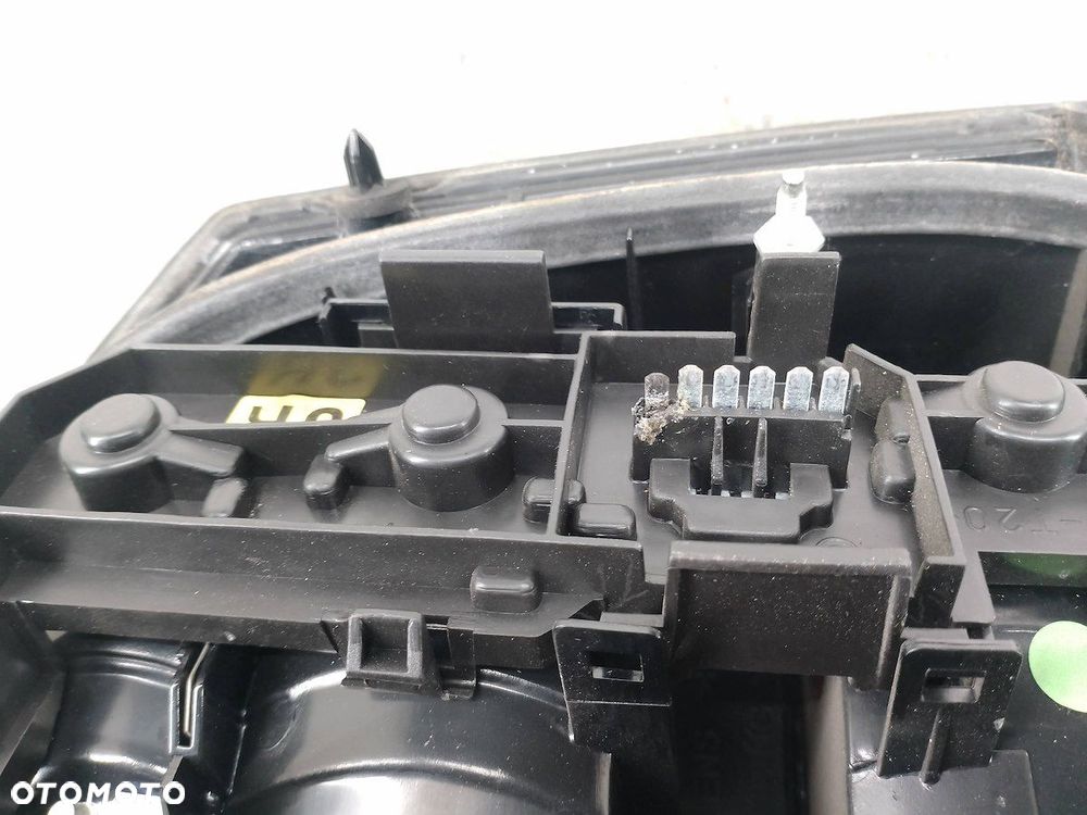 LAMPA TYLNA LEWA OPEL VECTRA C 13130645 HATCHBACK - 2