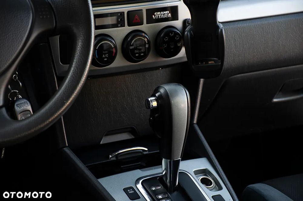 Suzuki Grand Vitara - 10