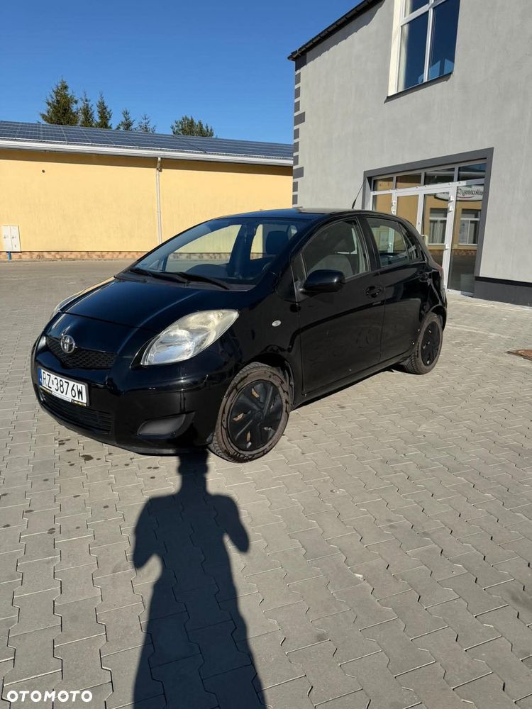 Toyota Yaris 1.0 VVT-i Cool Edition - 1
