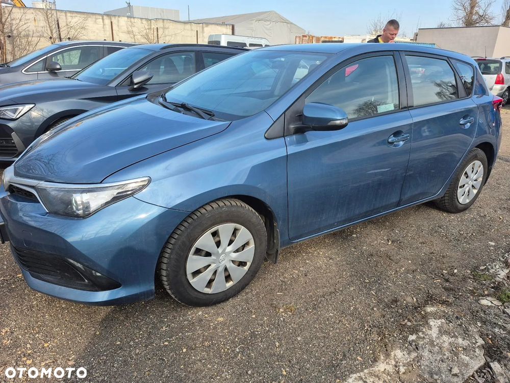 Toyota Auris 1.33 VVT-i Active - 4