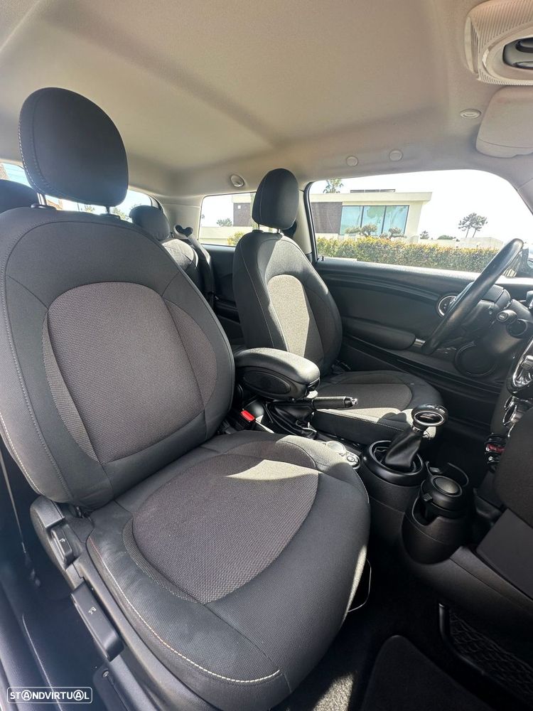 MINI 3 Portas Cooper Auto - 17