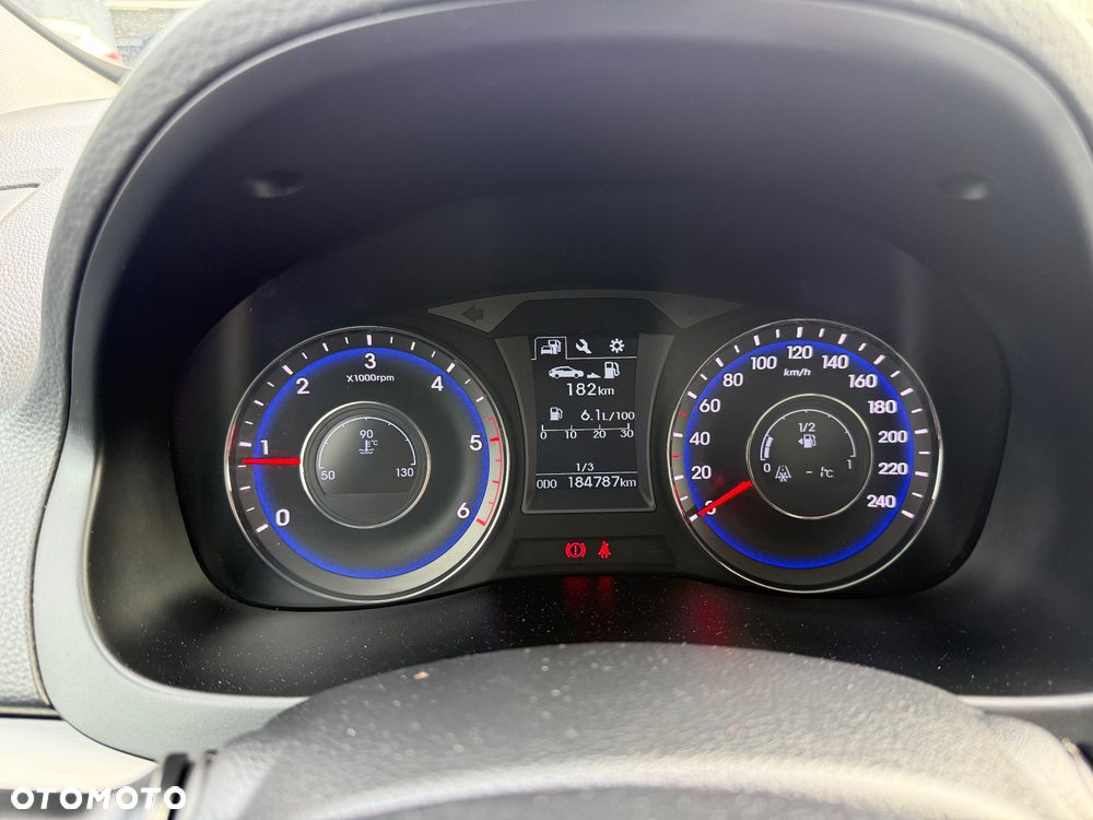 Hyundai i40 Kombi 1.7 CRDi Premium - 25