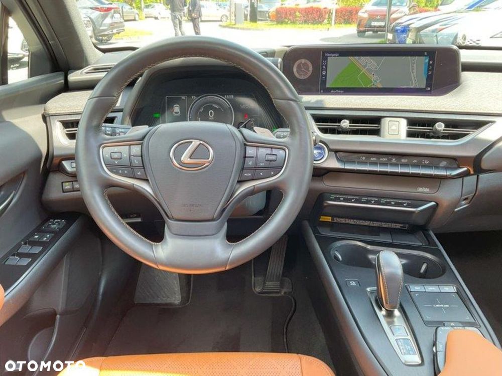 Lexus UX - 19
