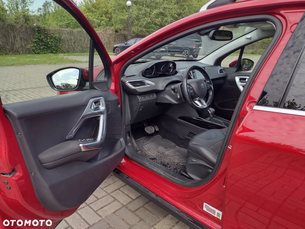 Peugeot 2008 1.2 PureTech Allure S&S EAT8 - 13