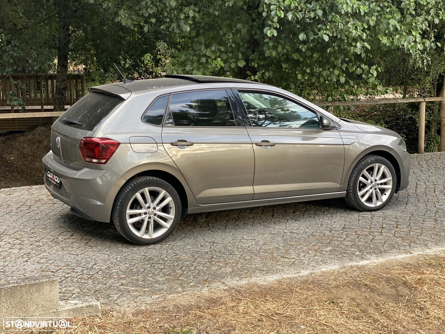 VW Polo 1.6 TDI Highline DSG - 16