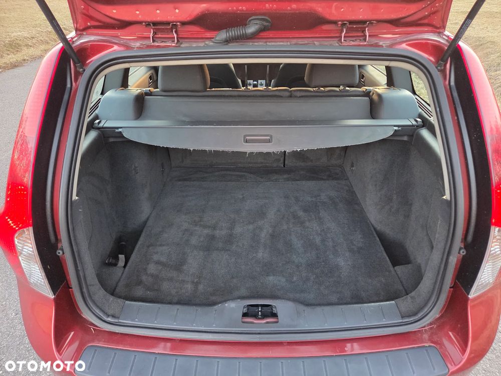 Volvo V50 1.6D DPF DRIVe - 24