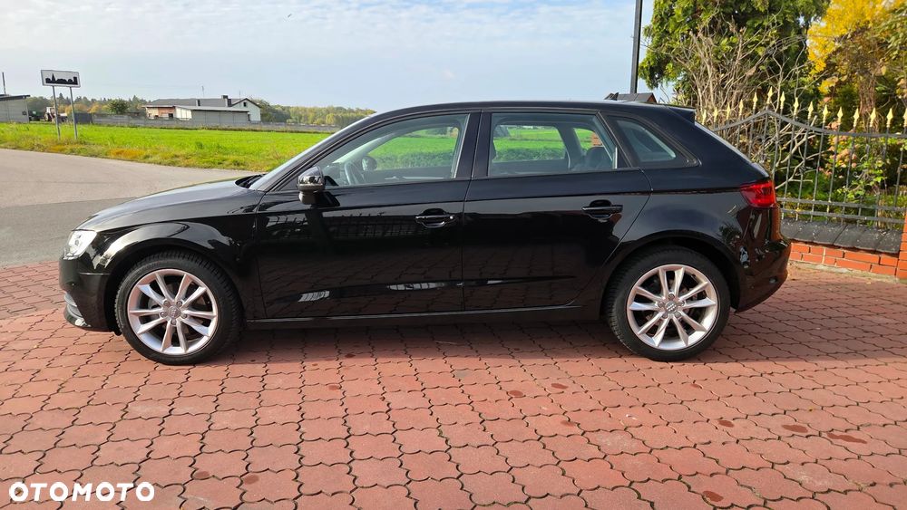 Audi A3 Sportback - 3